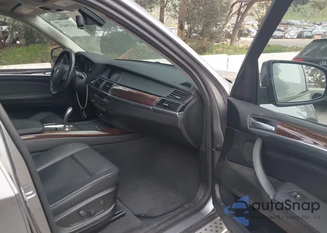 2011 BMW X5 xDrive35I/xDrive35I Premium/xDrive35I Sport Activity z USA, uszkodzony, nr VIN 5UXZV4C51BL738123